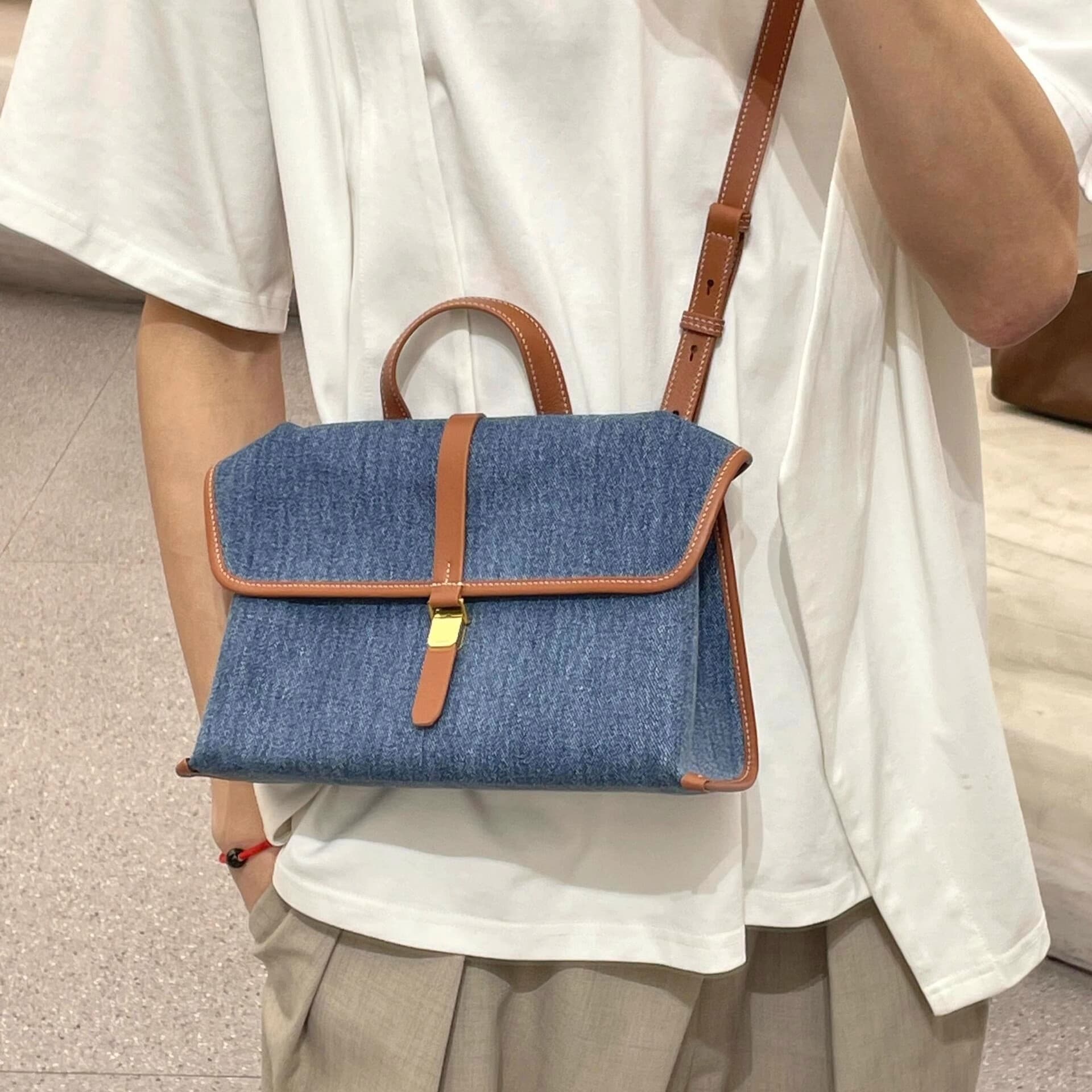 2wayバッグ デニム素材のフラップ留め2wayショルダーバッグ
