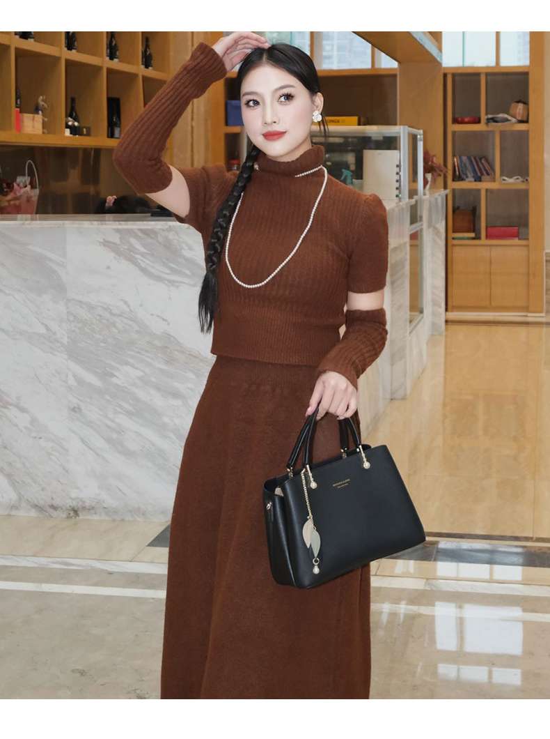 シンプル高級感パールチャーム付き2wayバッグ