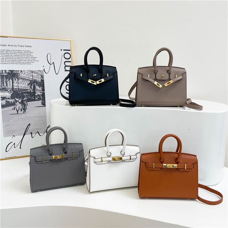 2wayバッグ 上品クラシック金具付き2wayショルダー