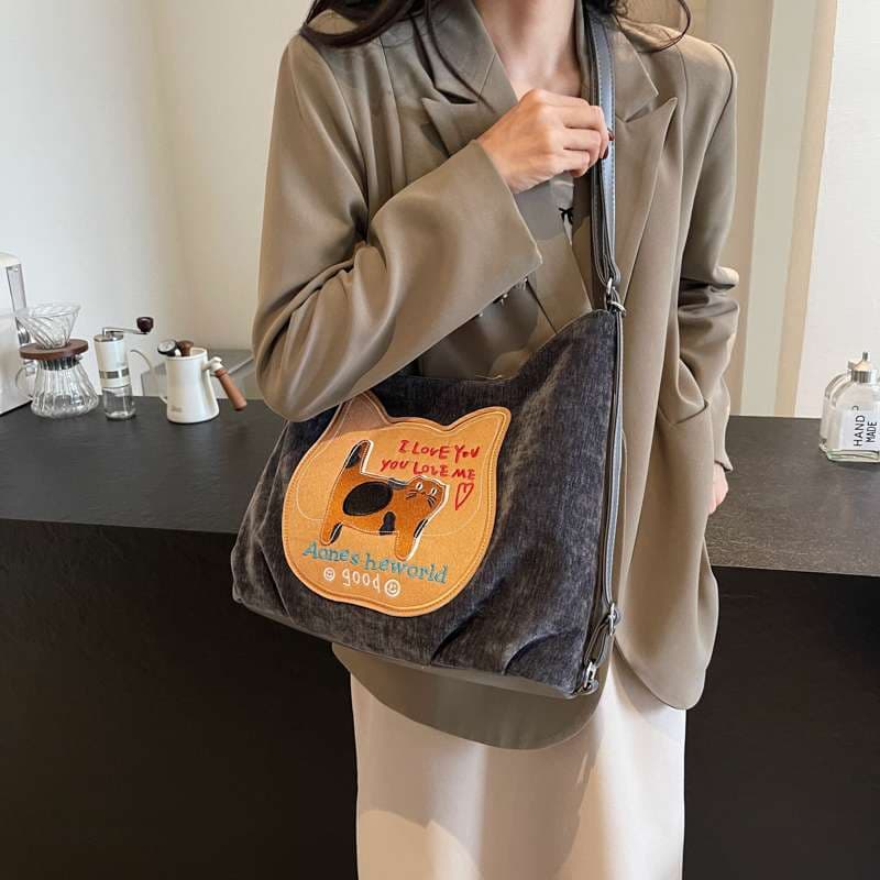 2wayバッグ 可愛いネコちゃん刺繍入り肩掛けバッグ