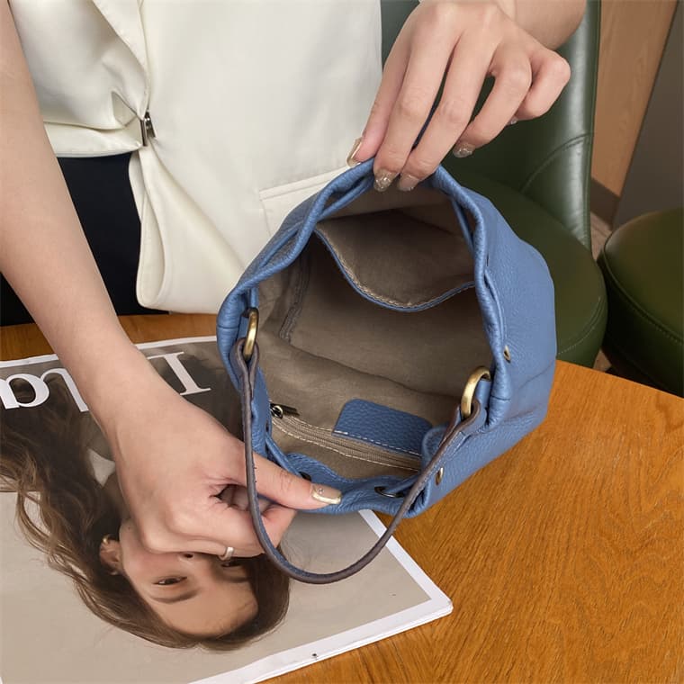 2wayバッグ 上品かつ気品溢れる巾着ショルダー2wayバッグ