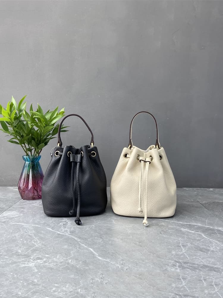 2wayバッグ 上品かつ気品溢れる巾着ショルダー2wayバッグ